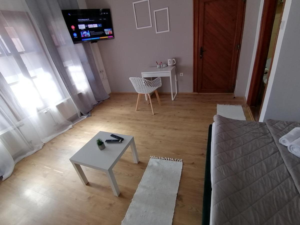 Mon Accommodation Free Parking Ni Exterior foto